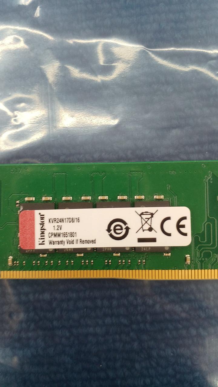 KINGSTON DDR4 Desktop Memory KVR24N17D8/16