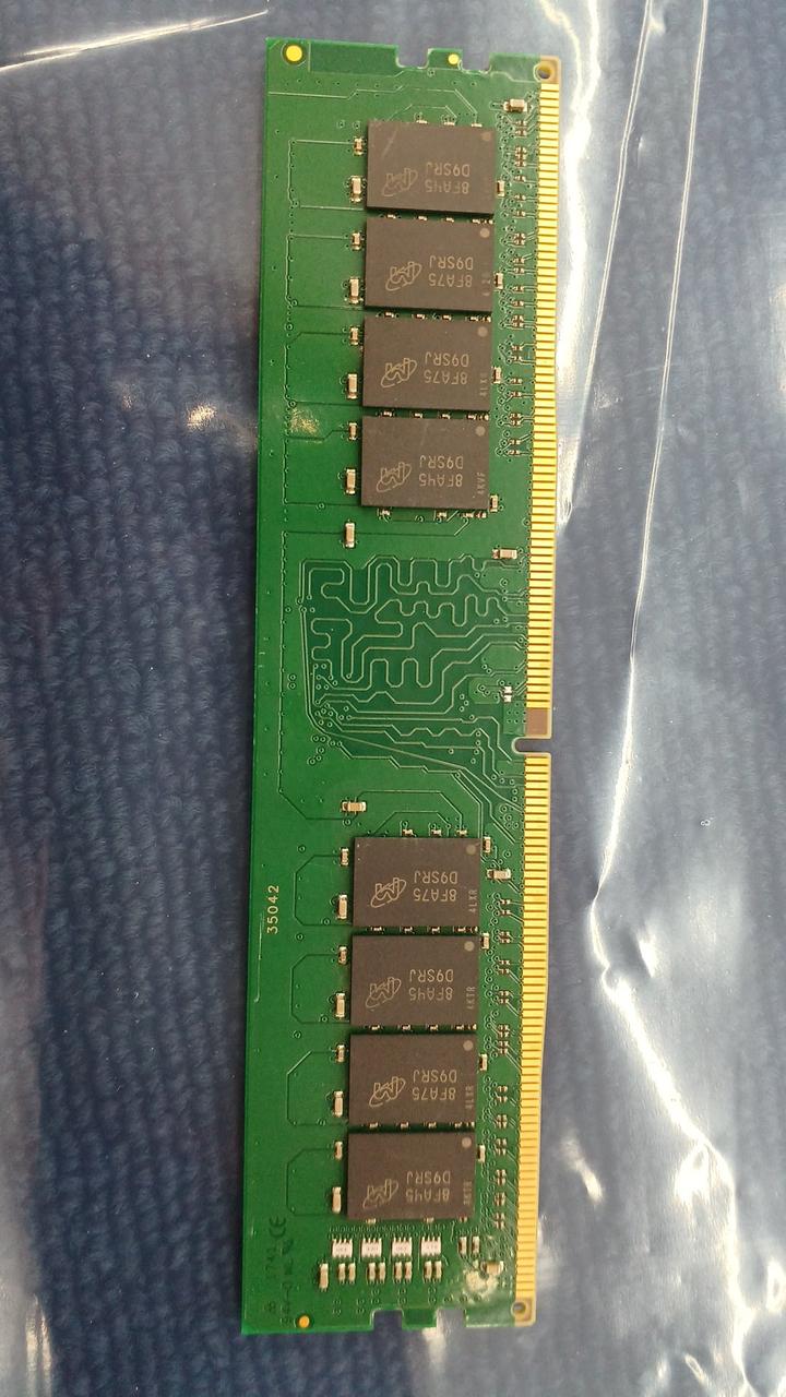 KINGSTON DDR4 Desktop Memory KVR24N17D8/16