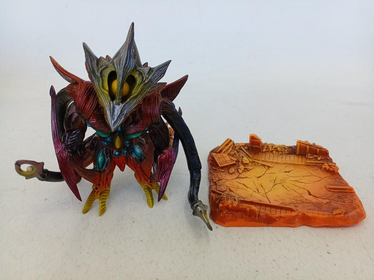 Sikarna Workshop Sofubi Iris CUBE (Kyoto Decisive Battle VER.) With Base