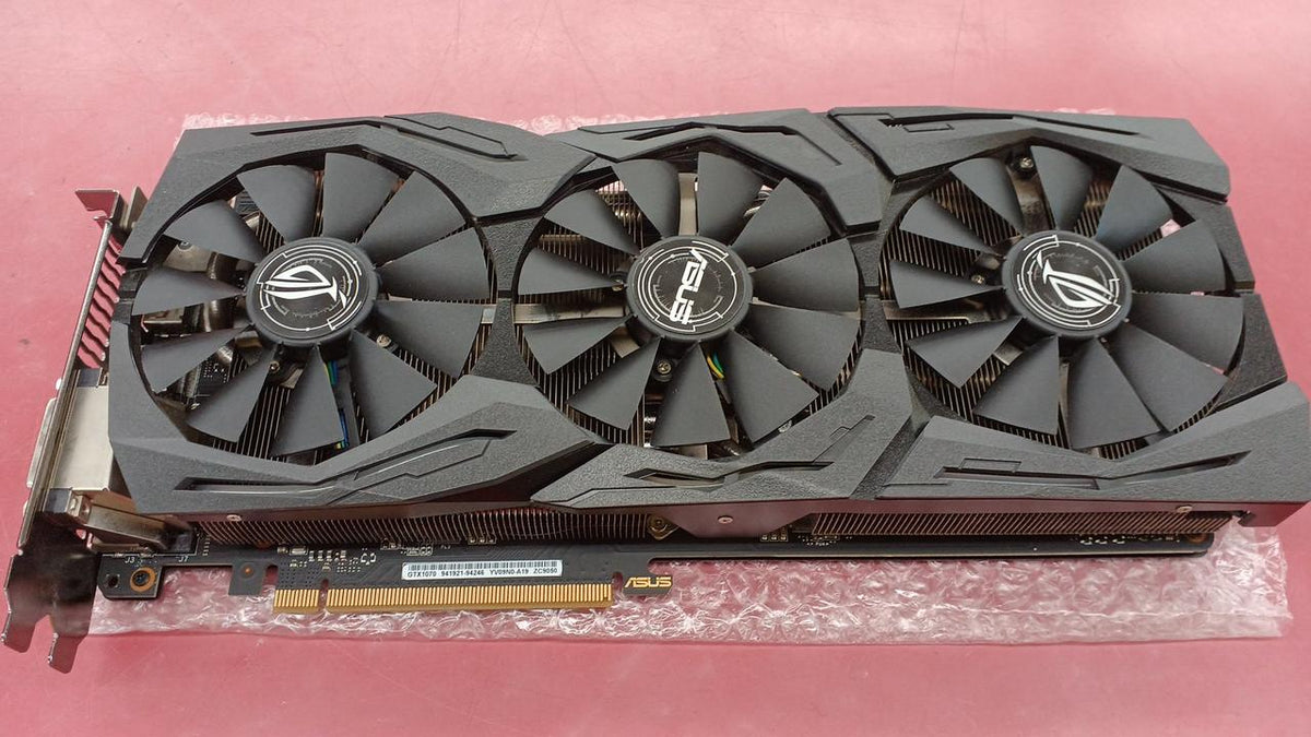 ASUS Graphics Board: STRIX-GTX1070-O8G-GAMING