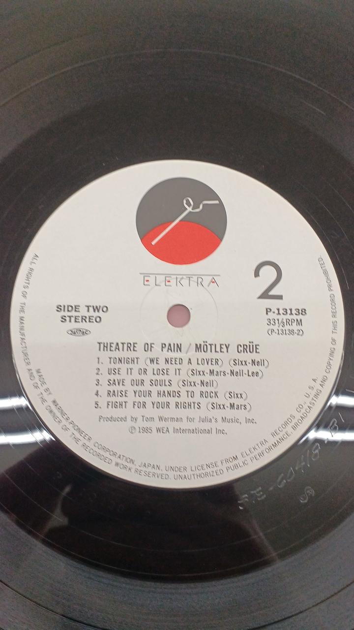 Warner Pioneer Western Music: Mötley Crüe / Theatre of Pain