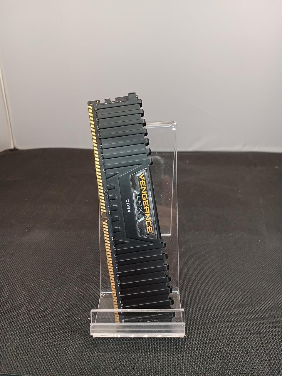 [JUNK] CORSAIR [DRAM Error] DDR4 Memory 16GB CMK32GX4M2E3200C16