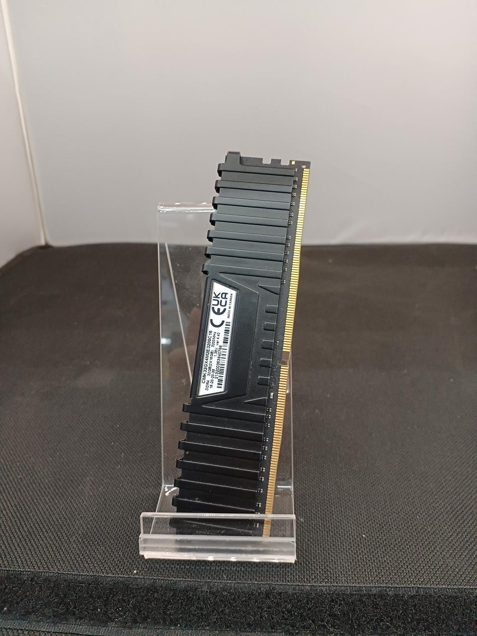 [JUNK] CORSAIR [DRAM Error] DDR4 Memory 16GB CMK32GX4M2E3200C16