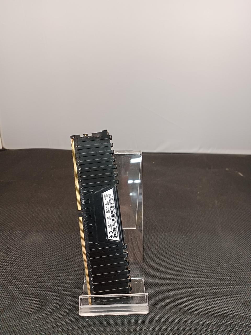 [JUNK] CORSAIR [DRAM Error] DDR4 Memory 8GB CMK16GX4M2A2666C16