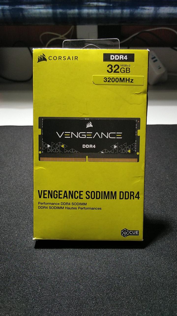 CORSAIR PC4 Memory CHSX32GX4M2A