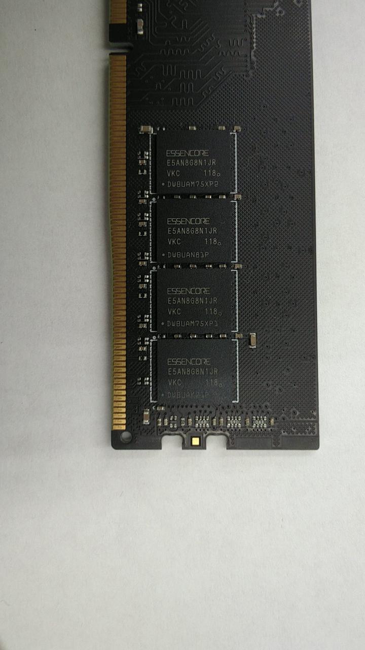 [JUNK] KLEVV Memory Card KD48GU881-26N190D