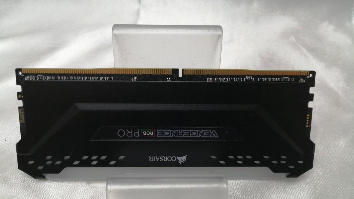 CORSAIR PC Memory CMW32GX4M2A2666C16