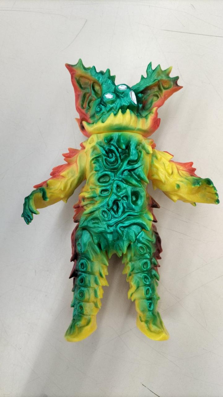 BEARMODEL Soft Vinyl Waaru Alien