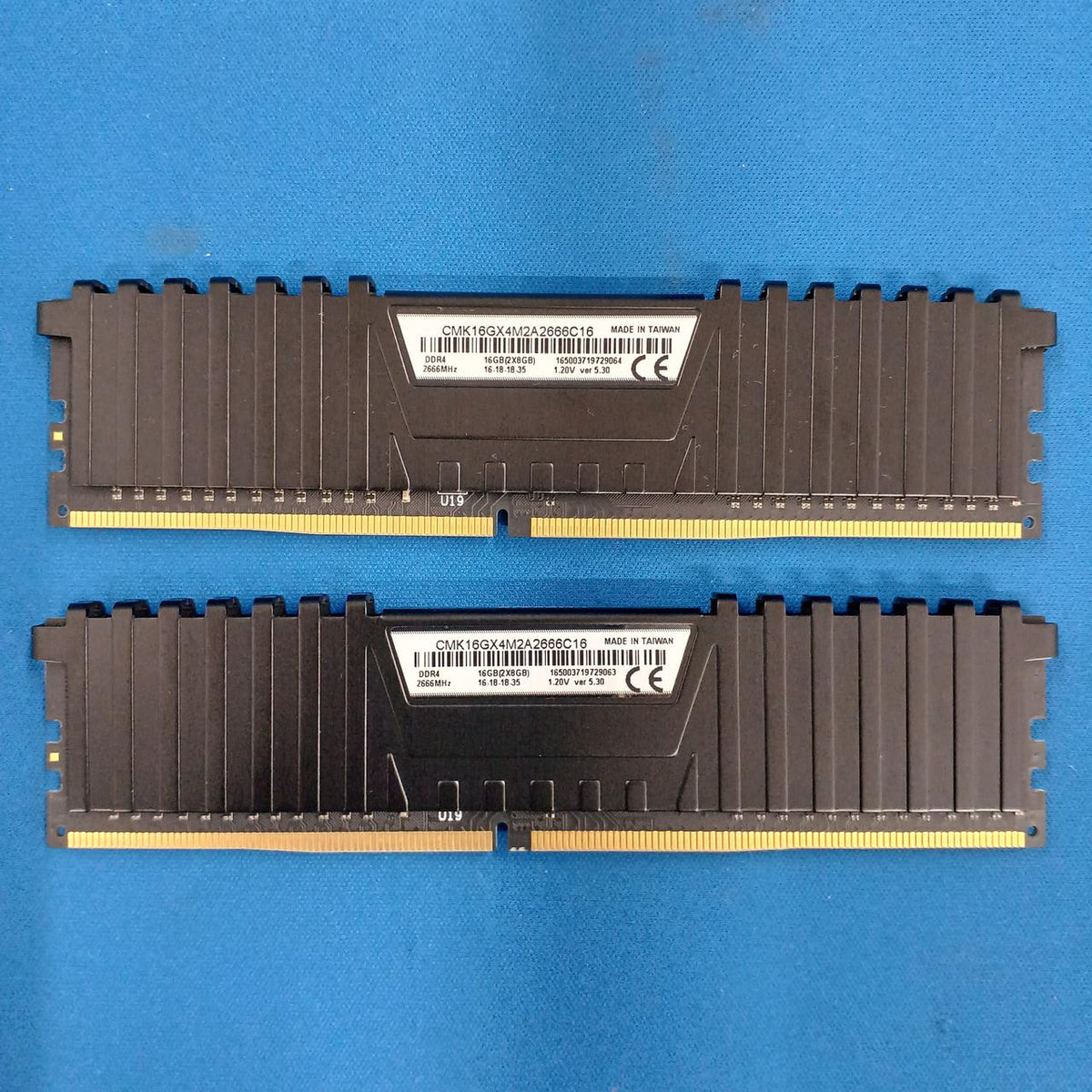 CORSAIR Memory: 8GB×2/CMK16GX4M2A2666C16 CMK16GX4M2A2666C16