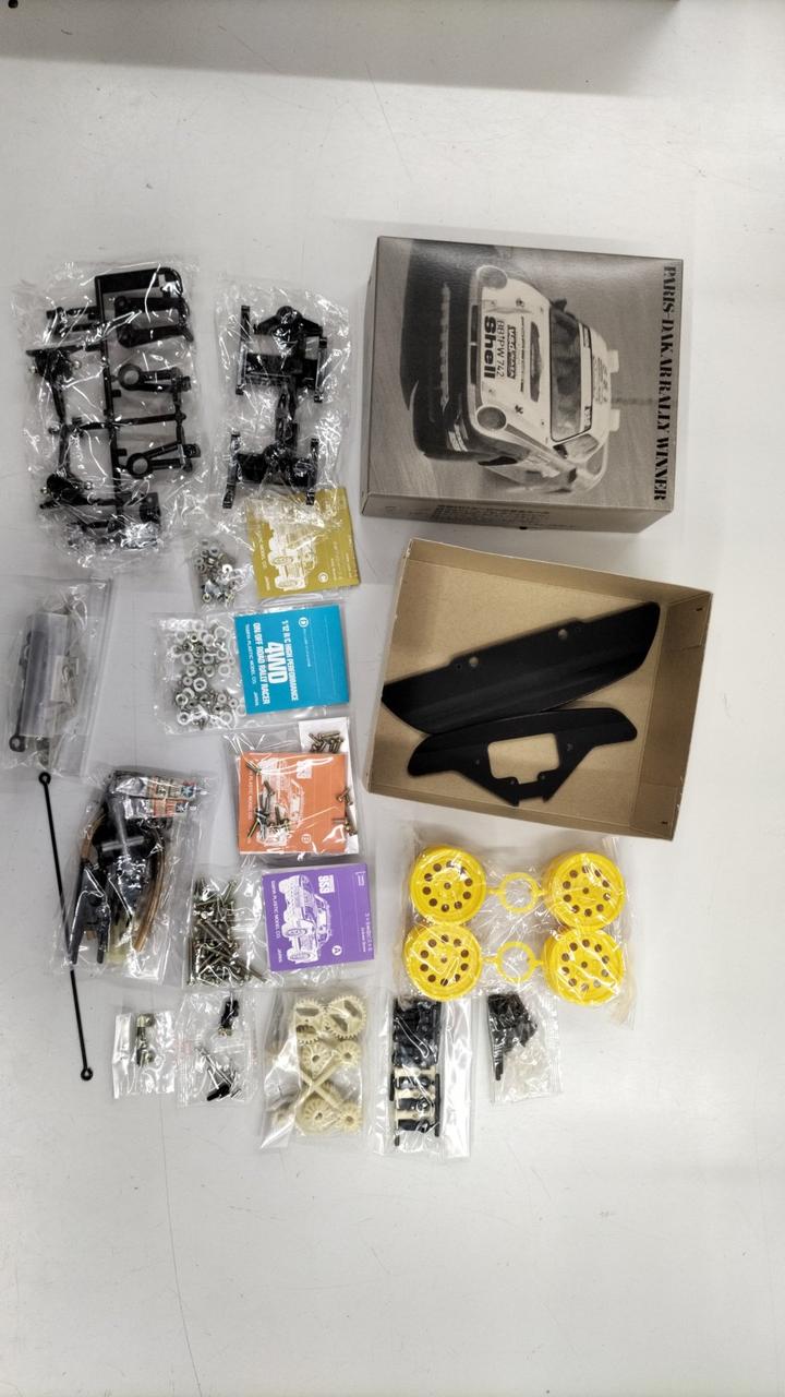 TAMIYA 1/12 RC Porsche 959 Paris-Dakar Rally winner