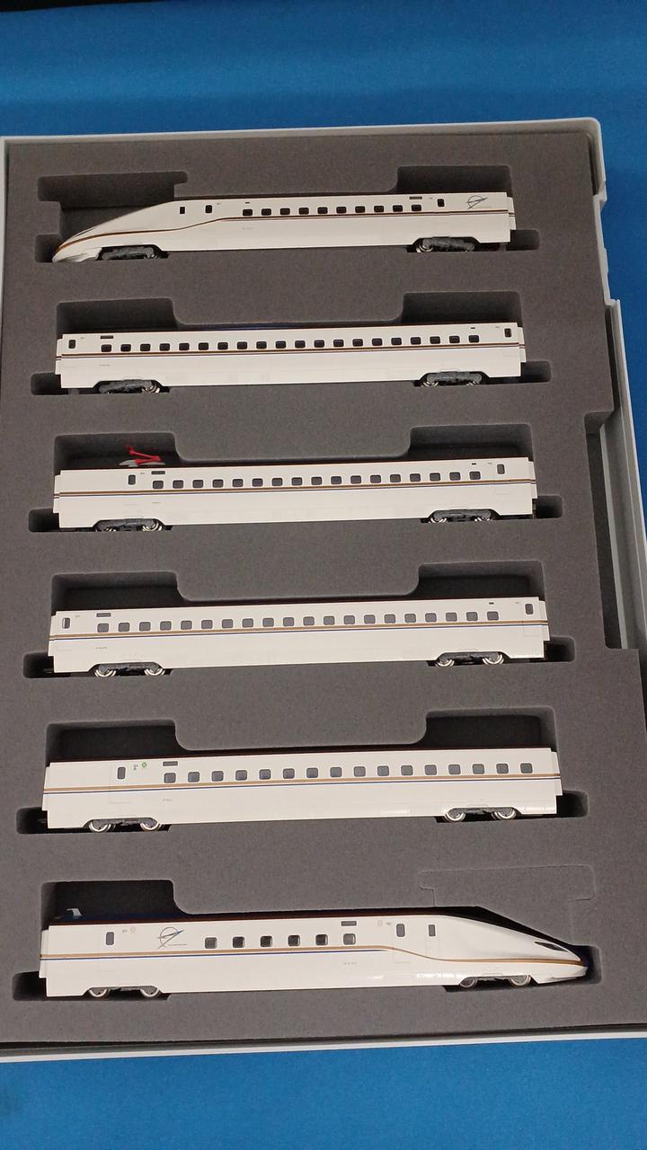 TOMIX E7 Series Hokuriku Shinkansen Basic + Additional 6-Car Set