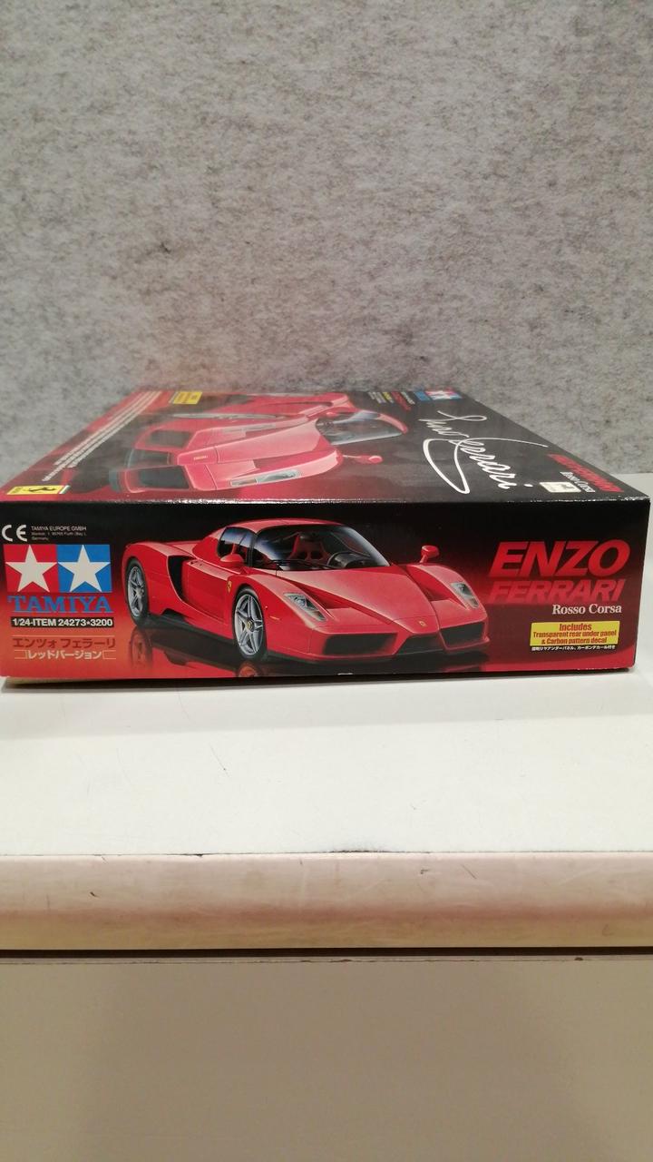 TAMIYA 1/24 Sports Car Series Enzo Ferrari Red Version