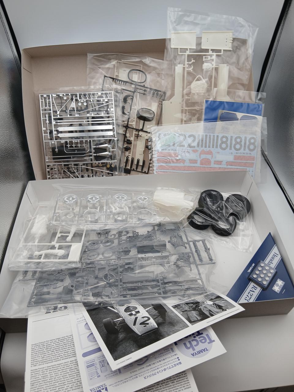 TAMIYA 1/12 Big Scale Series 1/12 Honda RA273 (with etched parts)