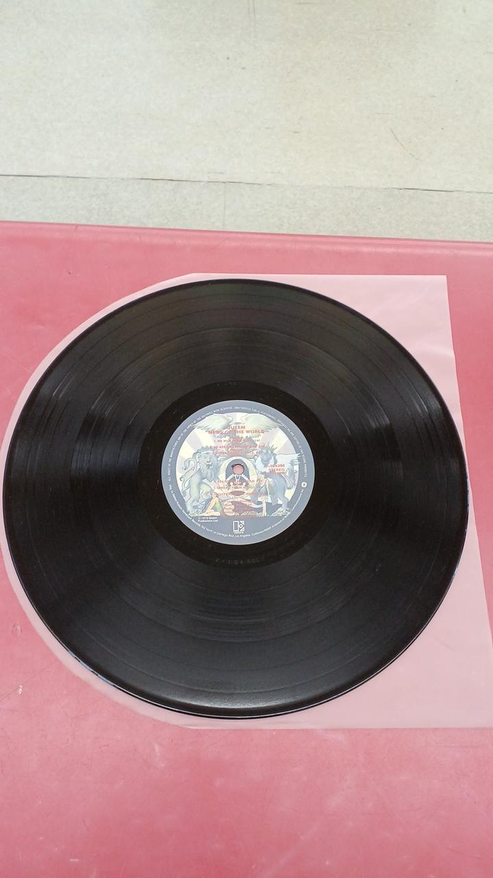 Warner Pioneer Queen / Dedicated to the World Queen / Dedicated to the World