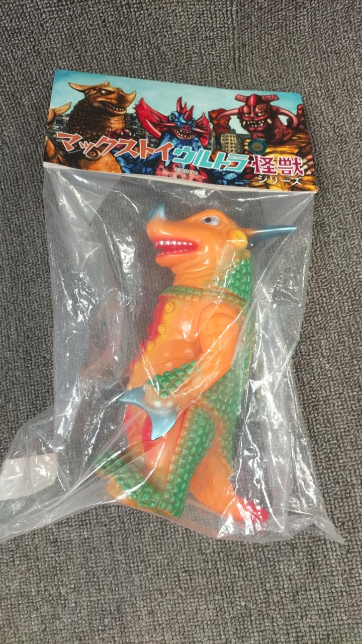 MAXTOY Ultra Monster Soft Vinyl Red Killer (Orange)