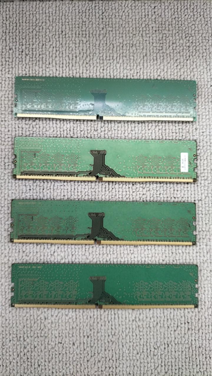[JUNK] SAMSUNG DDR4 8GB (4 pieces) PC4-2666V-UA2-11
