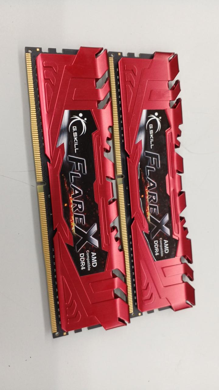 G.SKILL DDR4 8GB x2 F4-2400C15Q-32GFXR