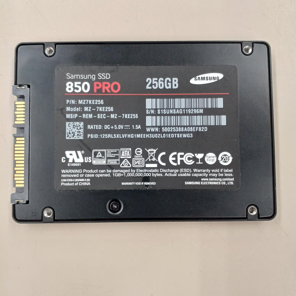 SAMSUNG SSD MZ7KE256
