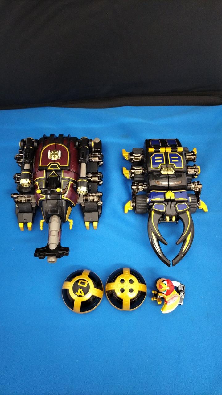 BANDAI DX Chogokin Jinrai Gattai Goraijin Ninpuu Sentai Hurricaneger