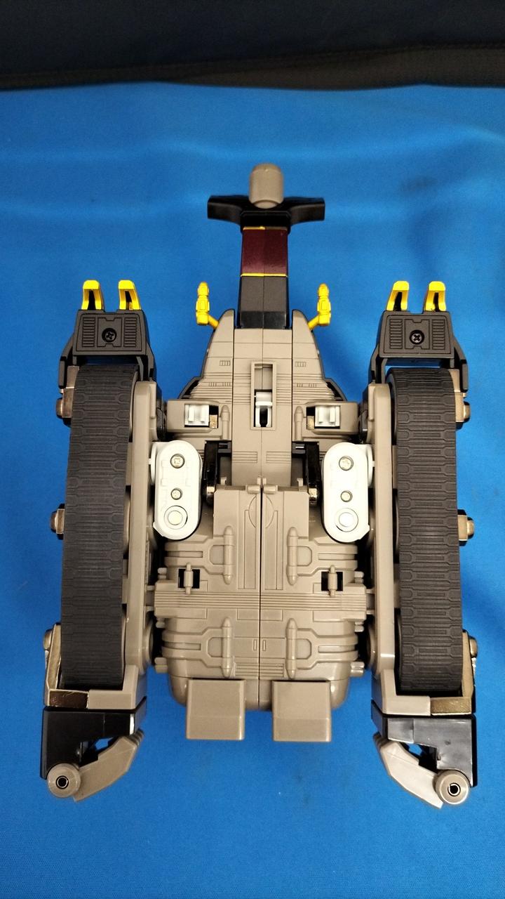 BANDAI DX Chogokin Jinrai Gattai Goraijin Ninpuu Sentai Hurricaneger