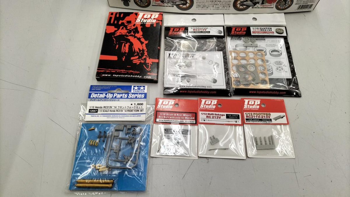 TAMIYA 1/12 REPSOL HONDA RC213V