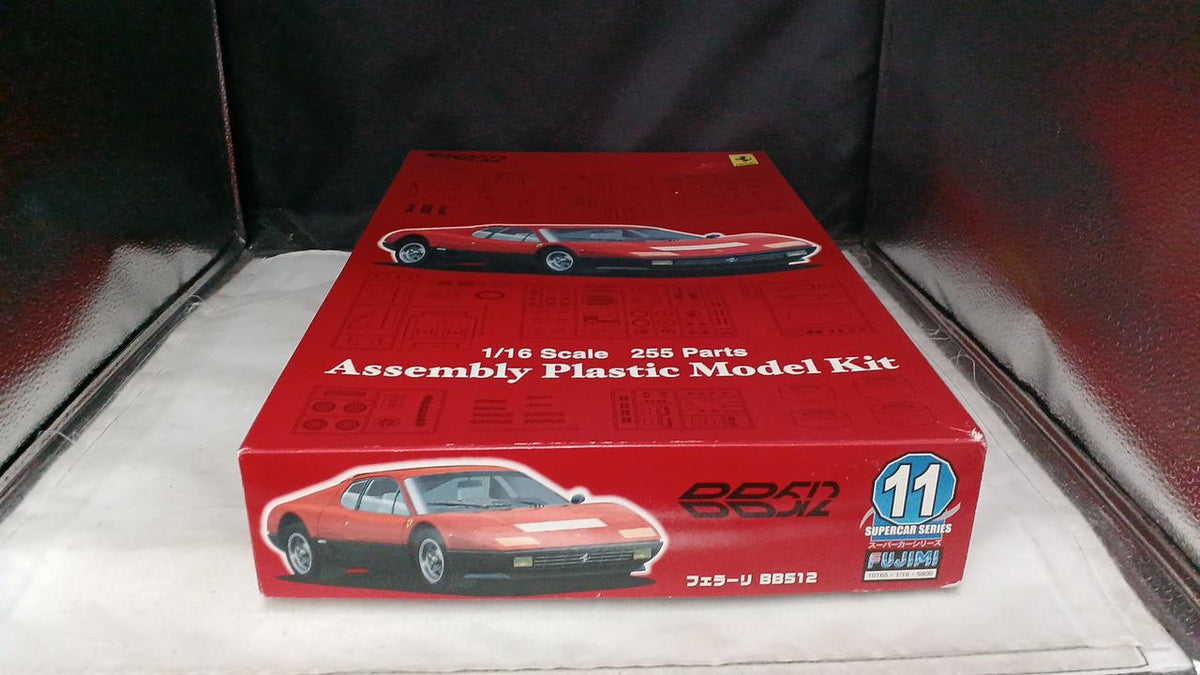 Fujimi Model Ferrari BB512 1/16