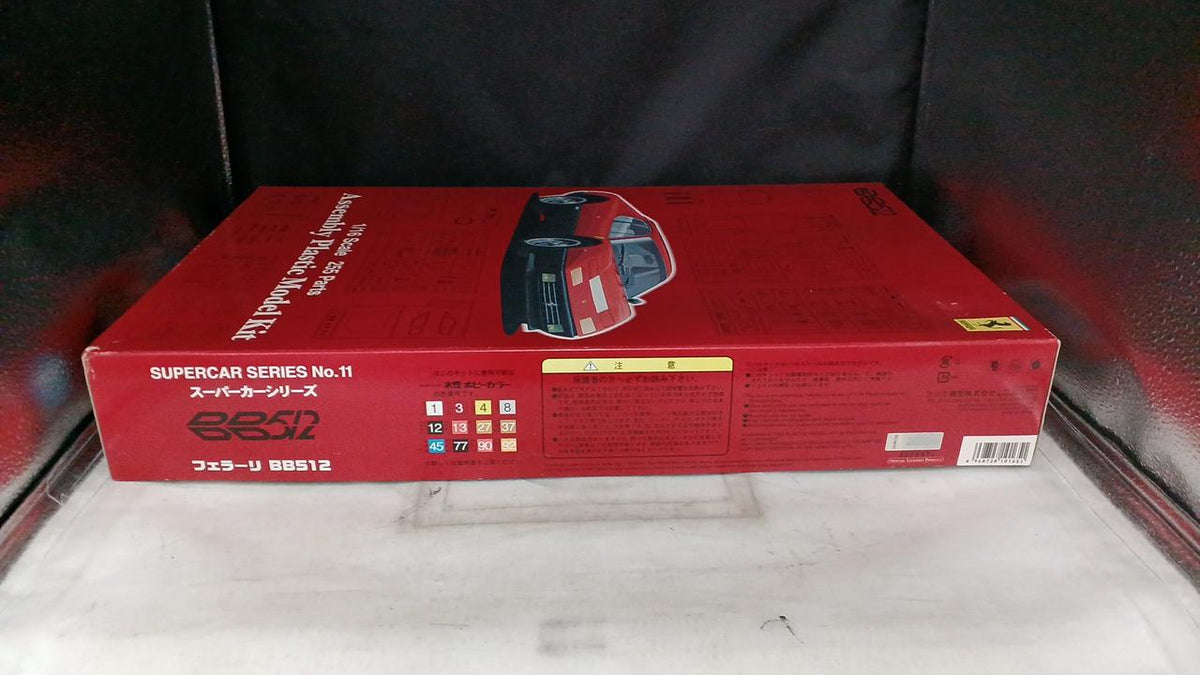 Fujimi Model Ferrari BB512 1/16
