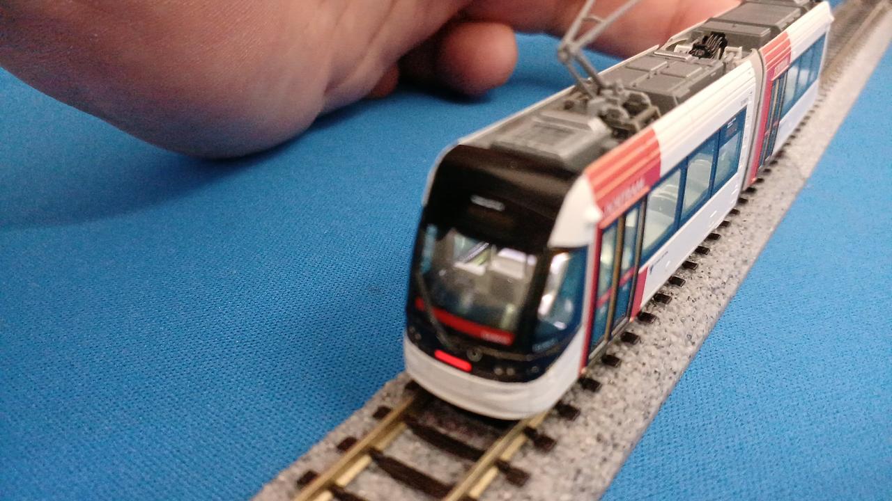KATO Toyama Light Rail TLR0601 (Red) - – BanzaiHobby