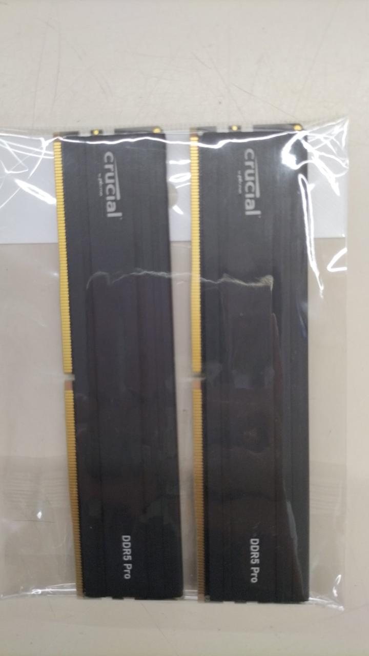 CRUCIAL DDR5 16GB×2 CP16G56C46U5. C8B2