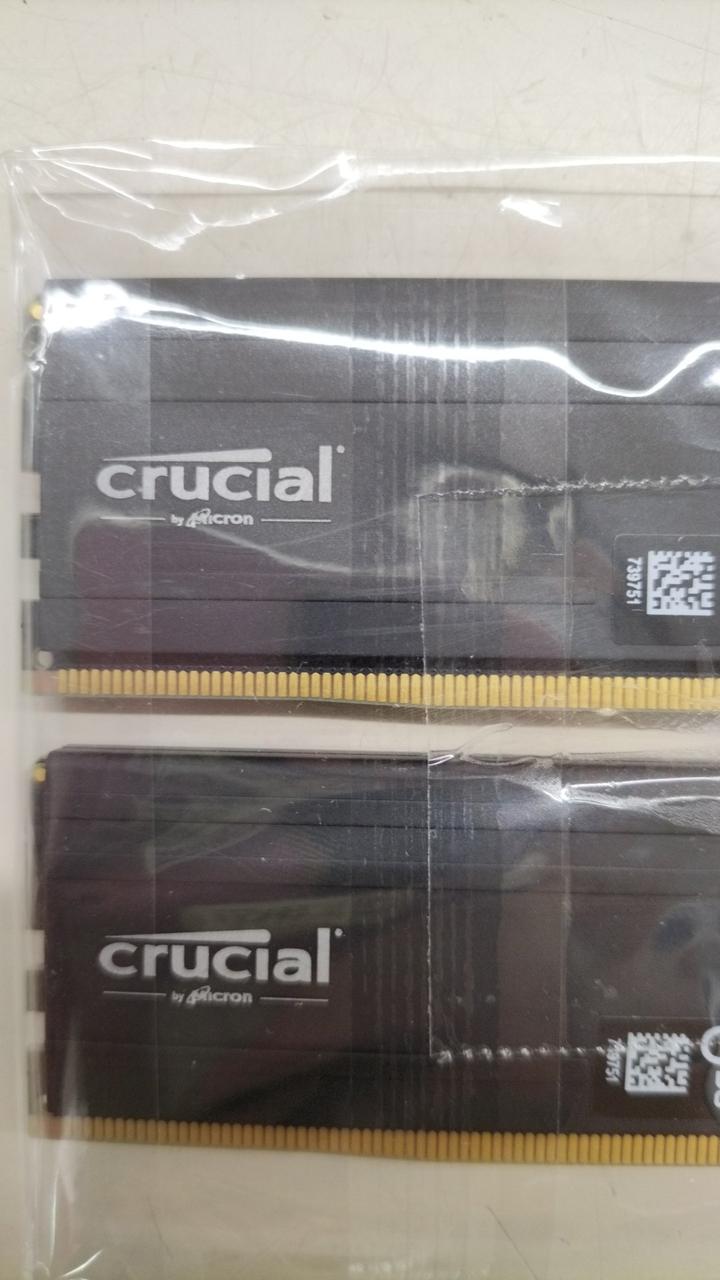 CRUCIAL DDR5 16GB×2 CP16G56C46U5. C8B2