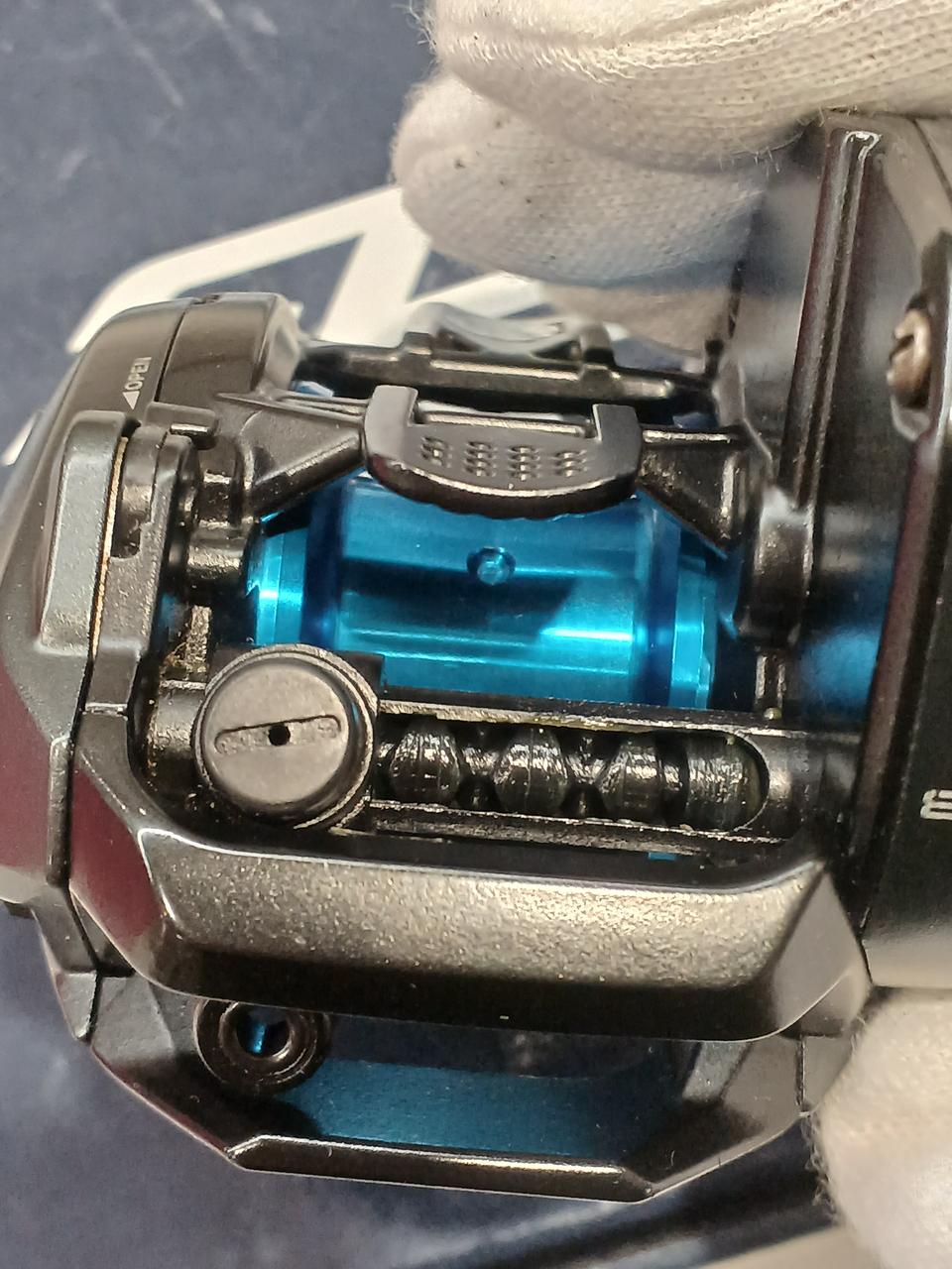 SHIMANO