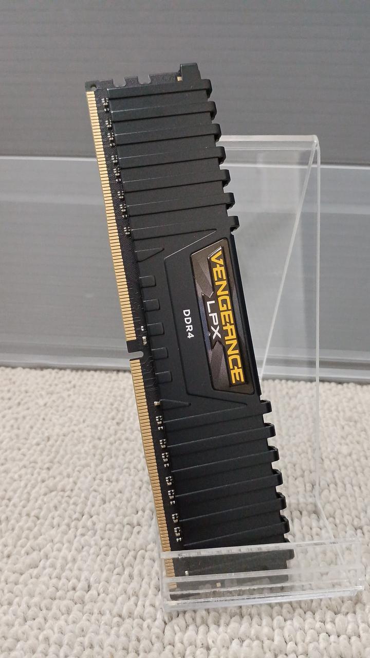 CORSAIR Memory: VENGEANCE LPX