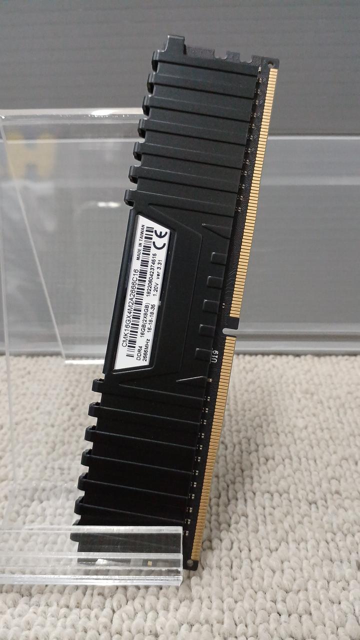 CORSAIR Memory: VENGEANCE LPX