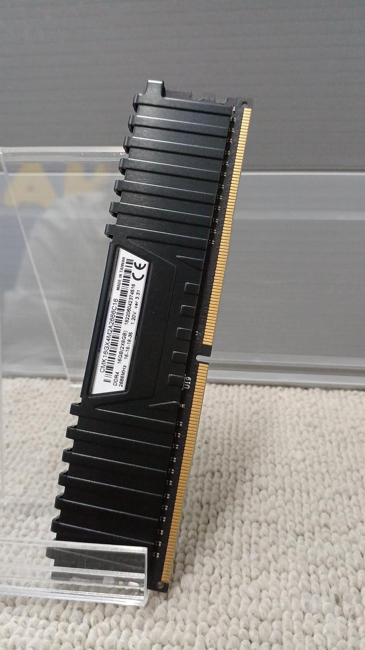 CORSAIR Memory: VENGEANCE LPX