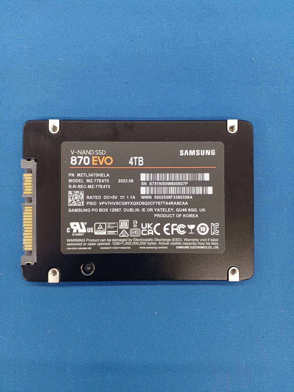 SAMSUNG SATA SSD MZ-77E4T0