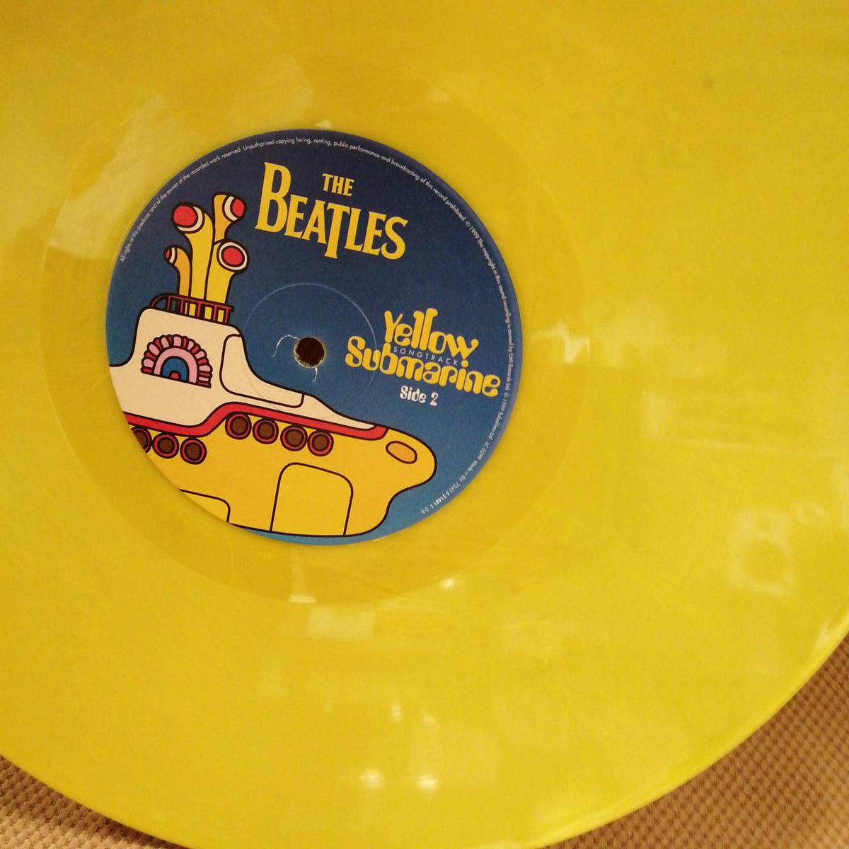 APPLE RECORDS THE BEATLES/YELLOW SUBMARINE S 7243 5 21481 1 0