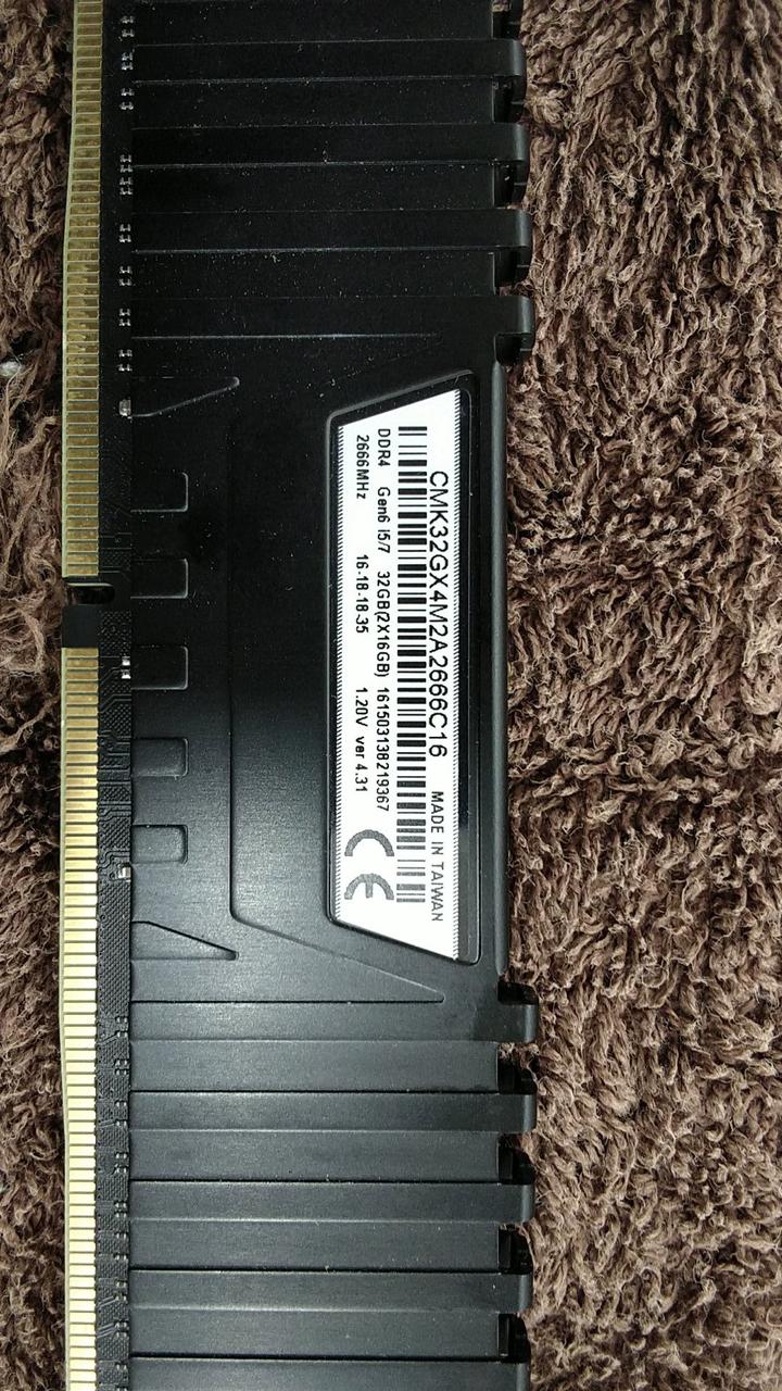 VENGEANCE DDR4(16GB×1) CMK32GX4M2A2666C16