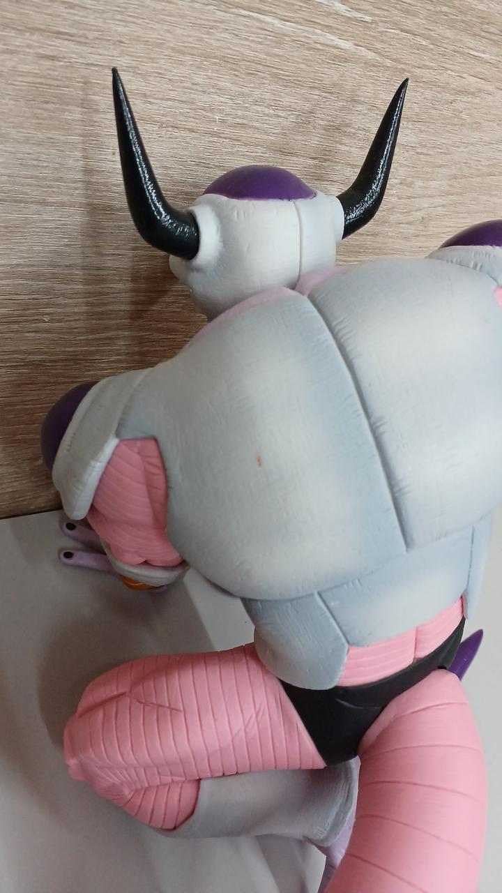 Ichiban Kuji (BANPRESTO) Dragon Ball BATTLE ON PLANET NAMEK Prize D Frieza (Second Form)