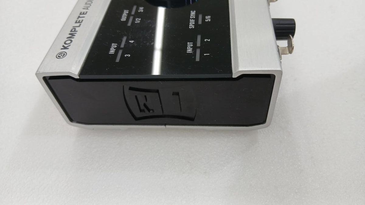 [JUNK] NATIVE INSTRUMENT Audio Interface TRAKTOR AUDIO 6