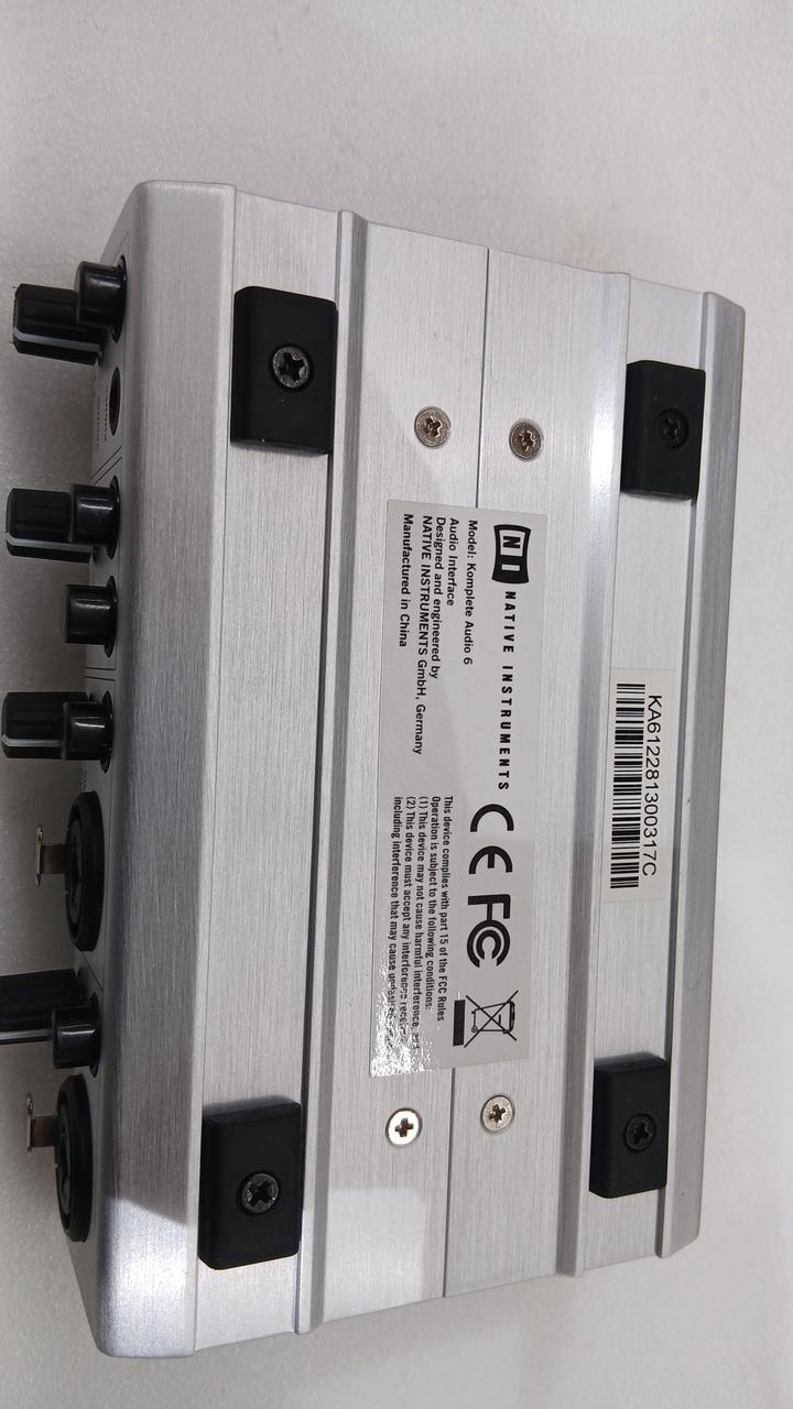 [JUNK] NATIVE INSTRUMENT Audio Interface TRAKTOR AUDIO 6