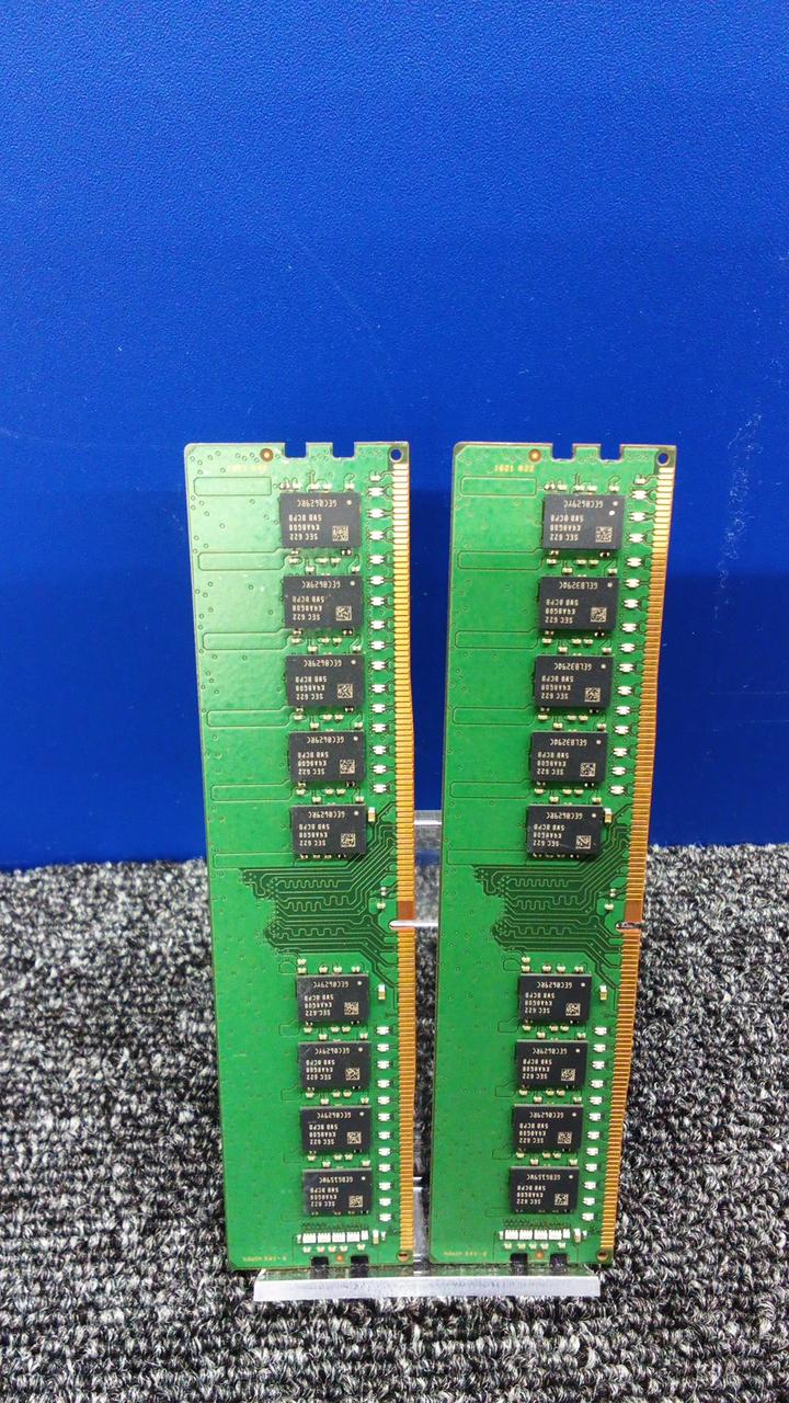 SAMSUNG Memory: DDR4 16GB 2-disc set of M391A2K43BB1-CPBQ