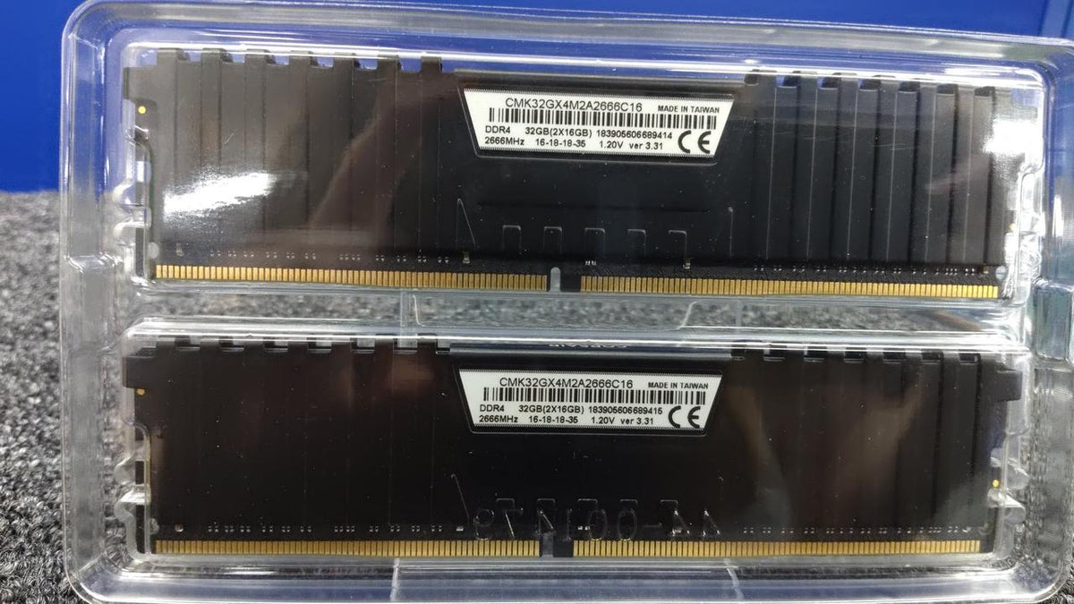 CORSAIR Memory Set CMK32GX4M2A2666C16