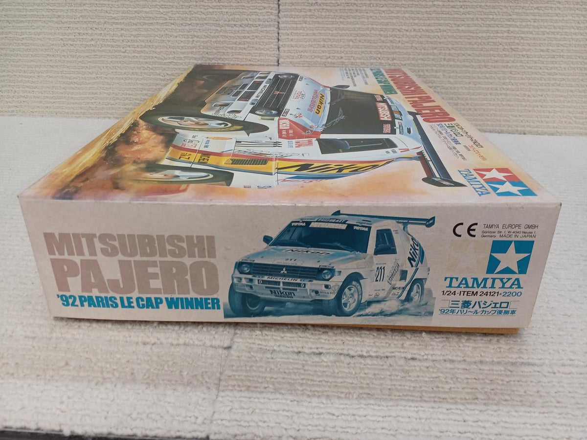 TAMIYA Mitsubishi Pajero 1/24 Winner of the 1992 Paris Cup