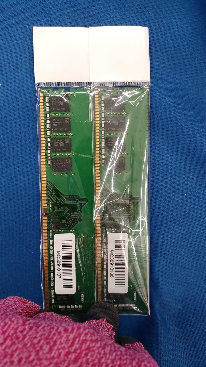 SK-HYNIX DDR4 HMAA2GU6CJR8N-XN
