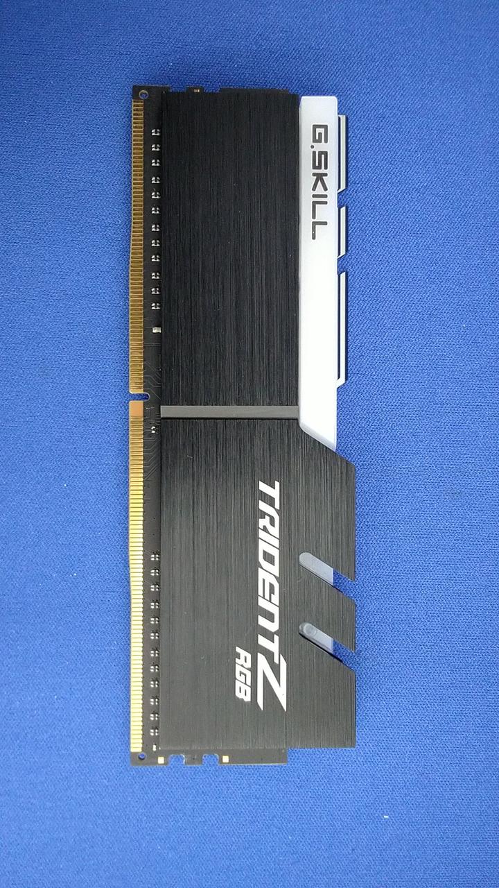 [JUNK] G,SKILL DDR4 Memory Card F4-3200C16D-16GTZRX