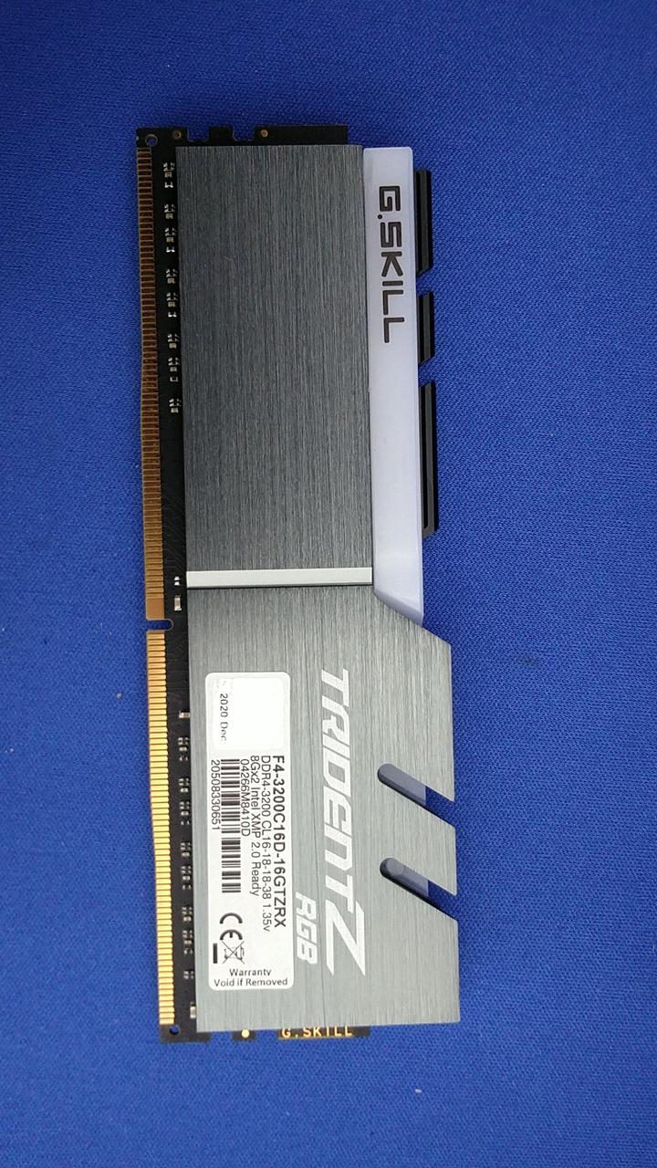 [JUNK] G,SKILL DDR4 Memory Card F4-3200C16D-16GTZRX