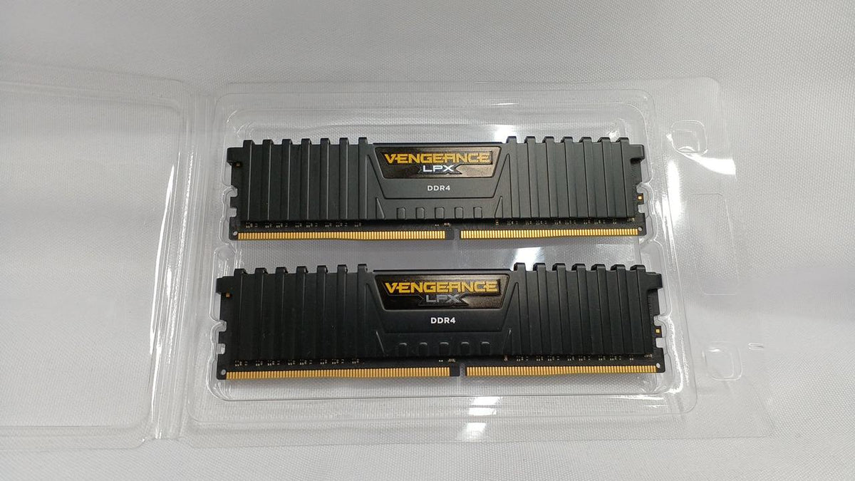 CORSAIR DDR4 CMK16GX4M2B3200C16
