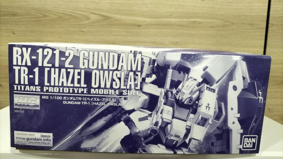 BANDAI 1/100 MG Gundam TR-1 Hazel Ausra Gundam TR-1