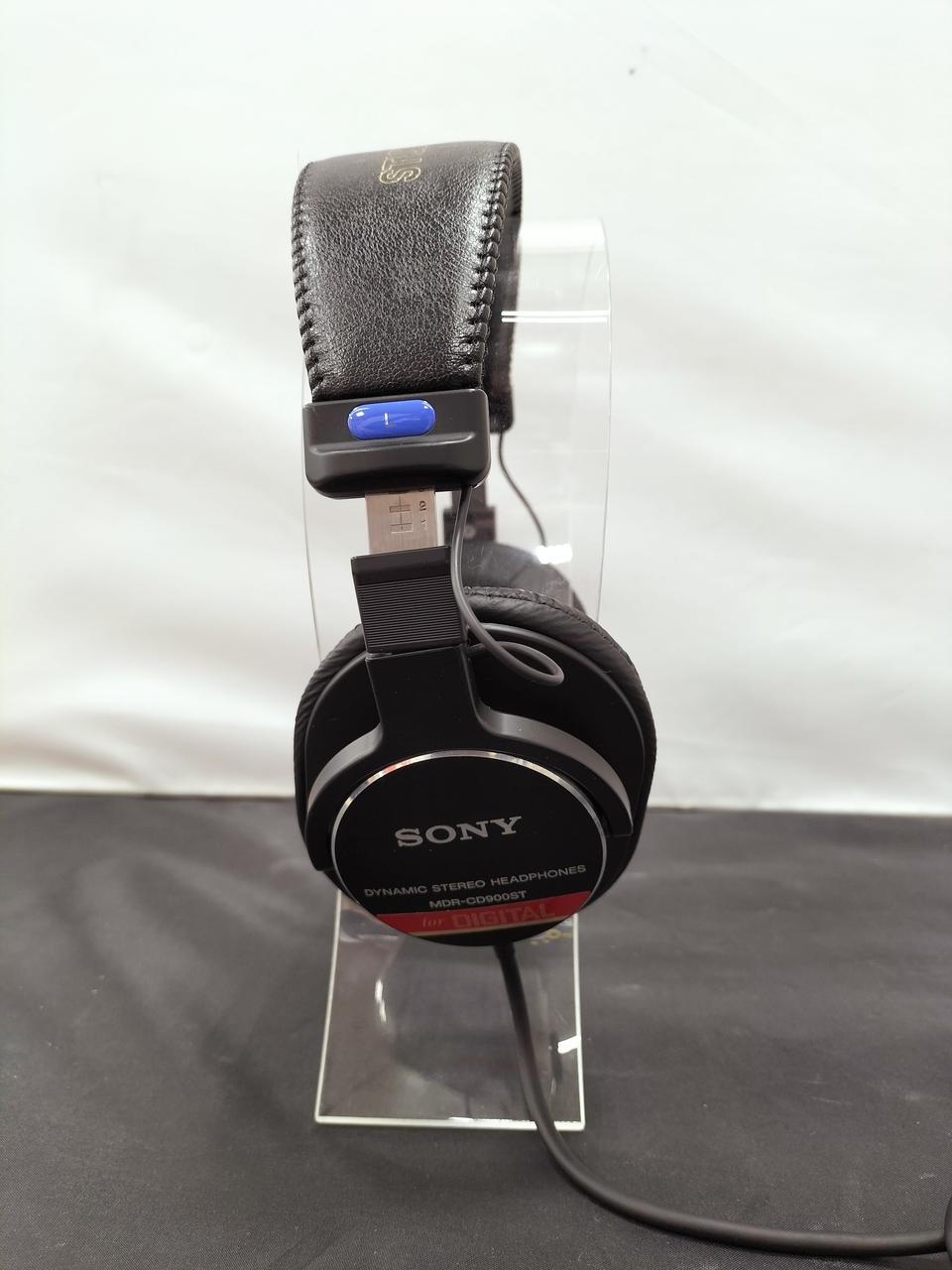 SONY Closed-back studio monitor headphones MDR-CD900ST