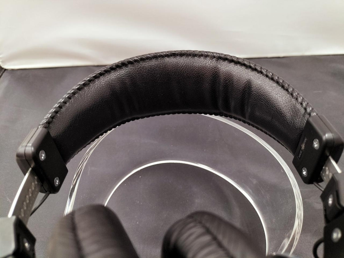 SONY Closed-back studio monitor headphones MDR-CD900ST
